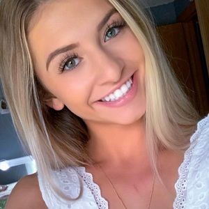 Meet your Posher, Addison